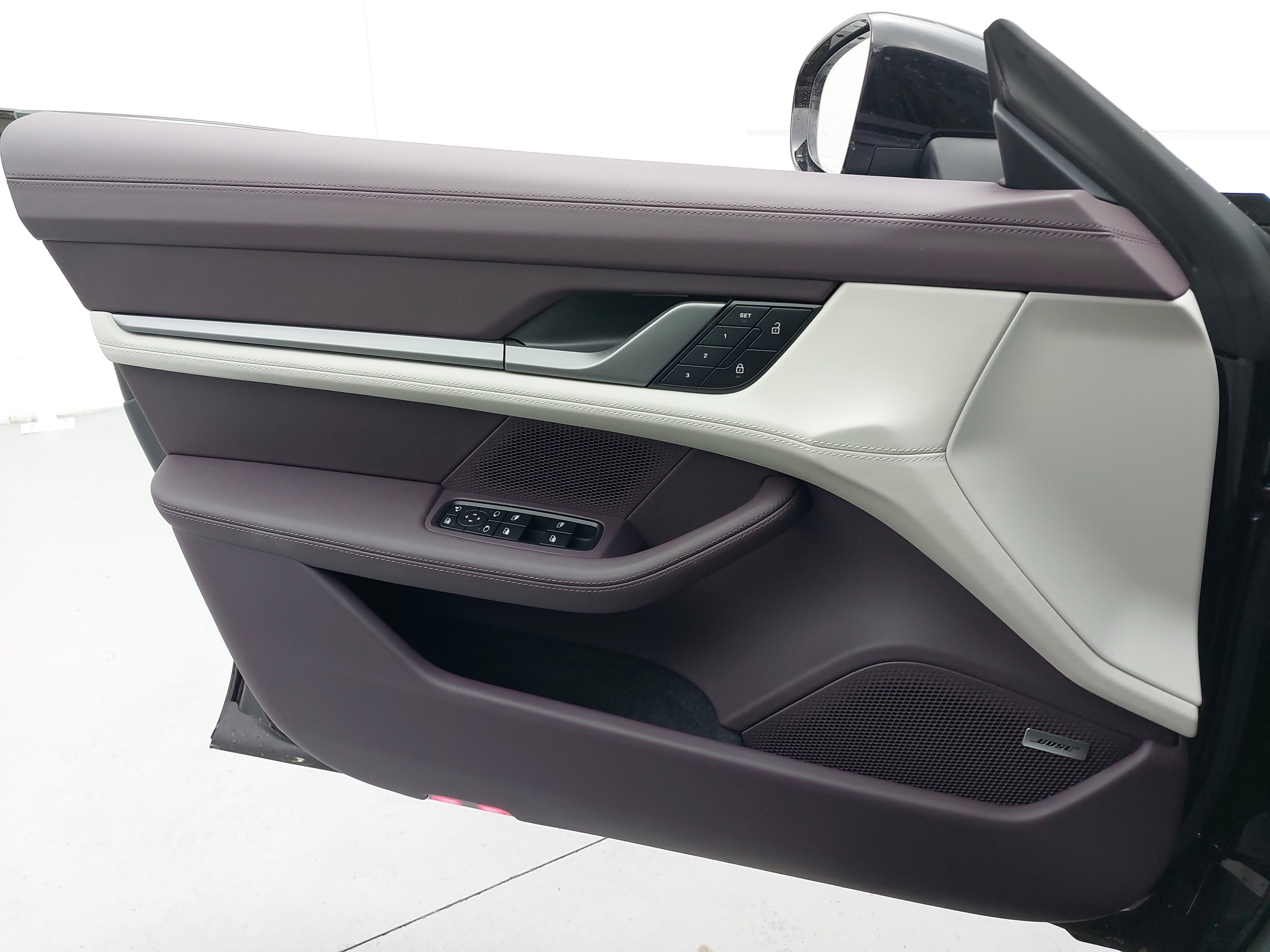 New 2025 Porsche Taycan 4S image 29