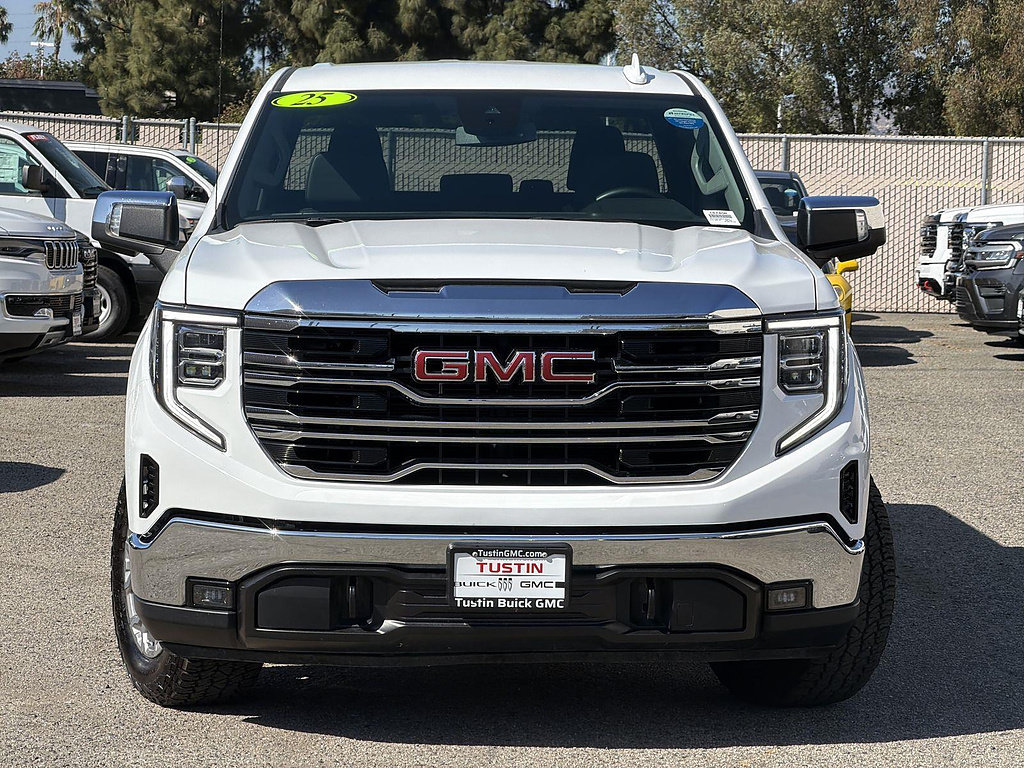 Used 2025 GMC Sierra 1500 SLT RWD image 2