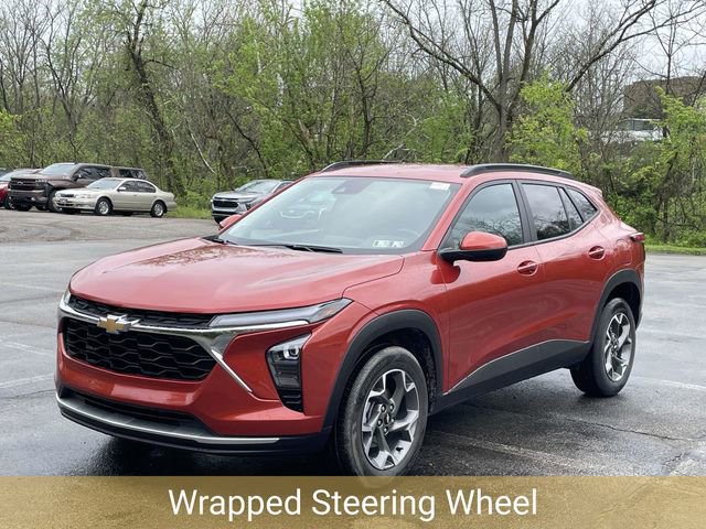 Used 2024 Chevrolet Trax LT w/ Driver Confidence Package FWD image 8