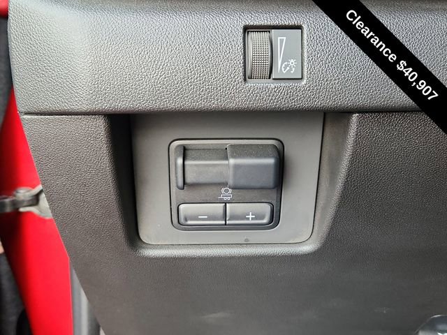 Used 2024 Chevrolet Colorado ZR2 w/ Technology Package image 35