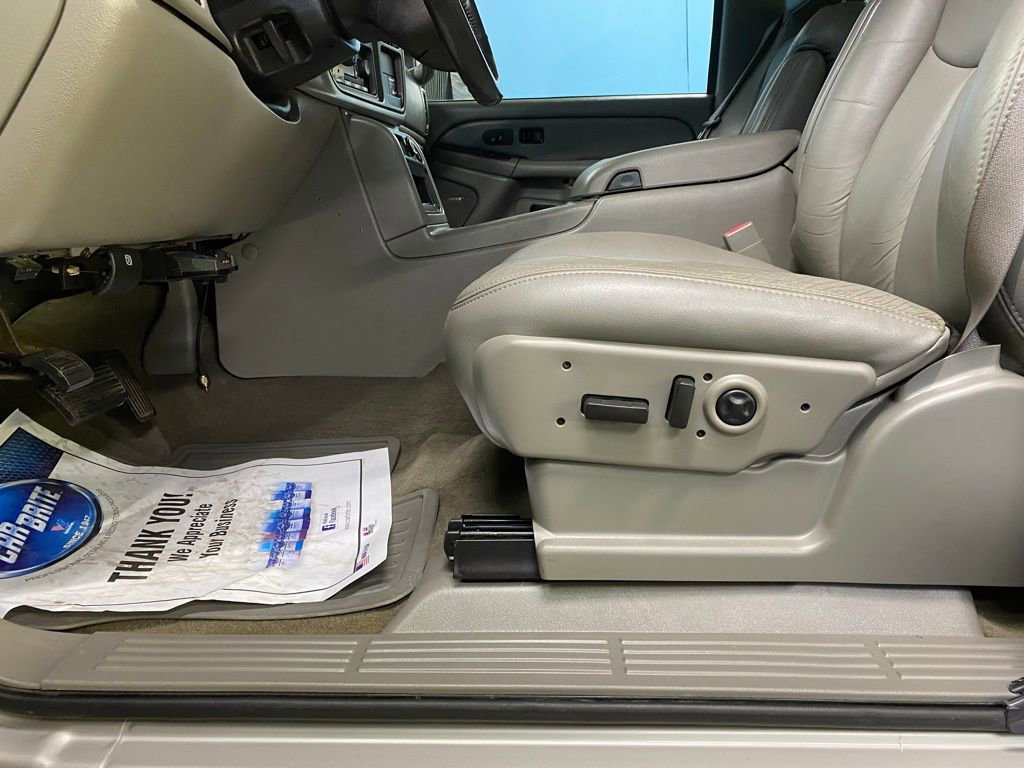 Used 2004 Chevrolet Silverado 3500 LT image 14