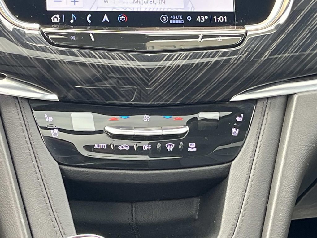 Certified 2023 Cadillac XT6 Premium Luxury image 17