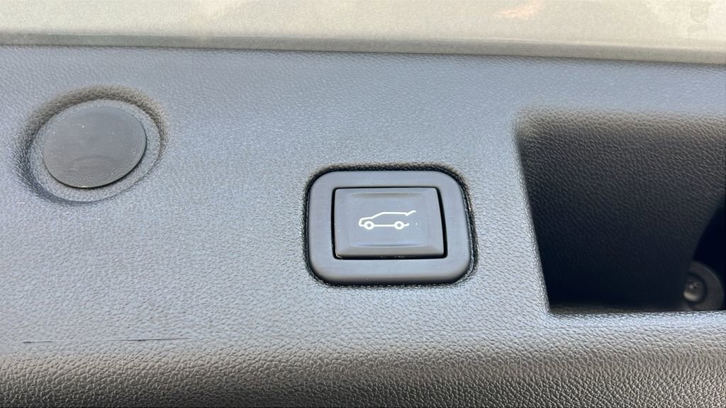 Used 2023 Chevrolet Equinox LT image 16