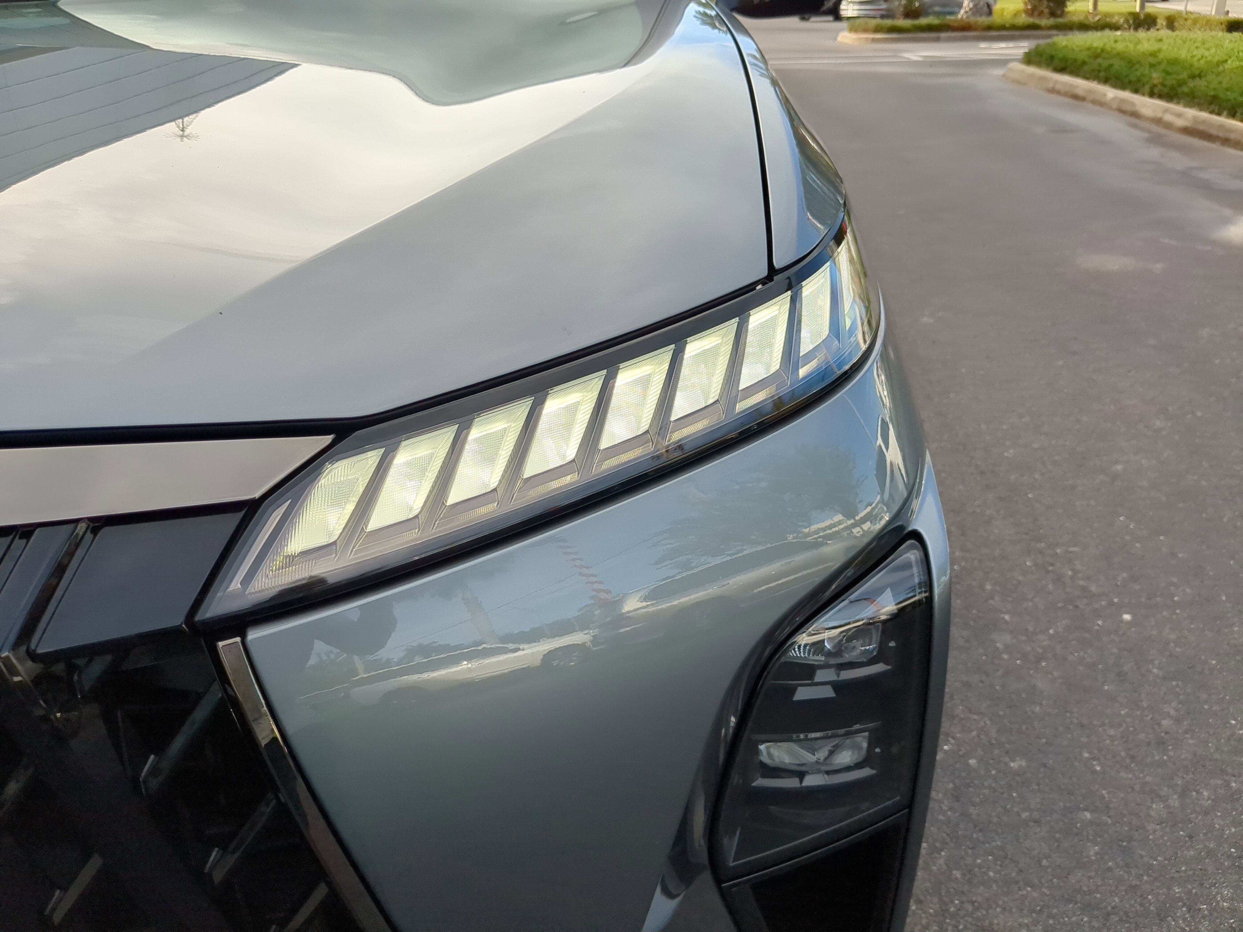 New 2026 INFINITI QX80 4WD image 9