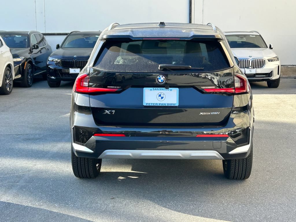 New 2026 BMW X1 xDrive28i w/ Convenience Package AWD/4WD image 4
