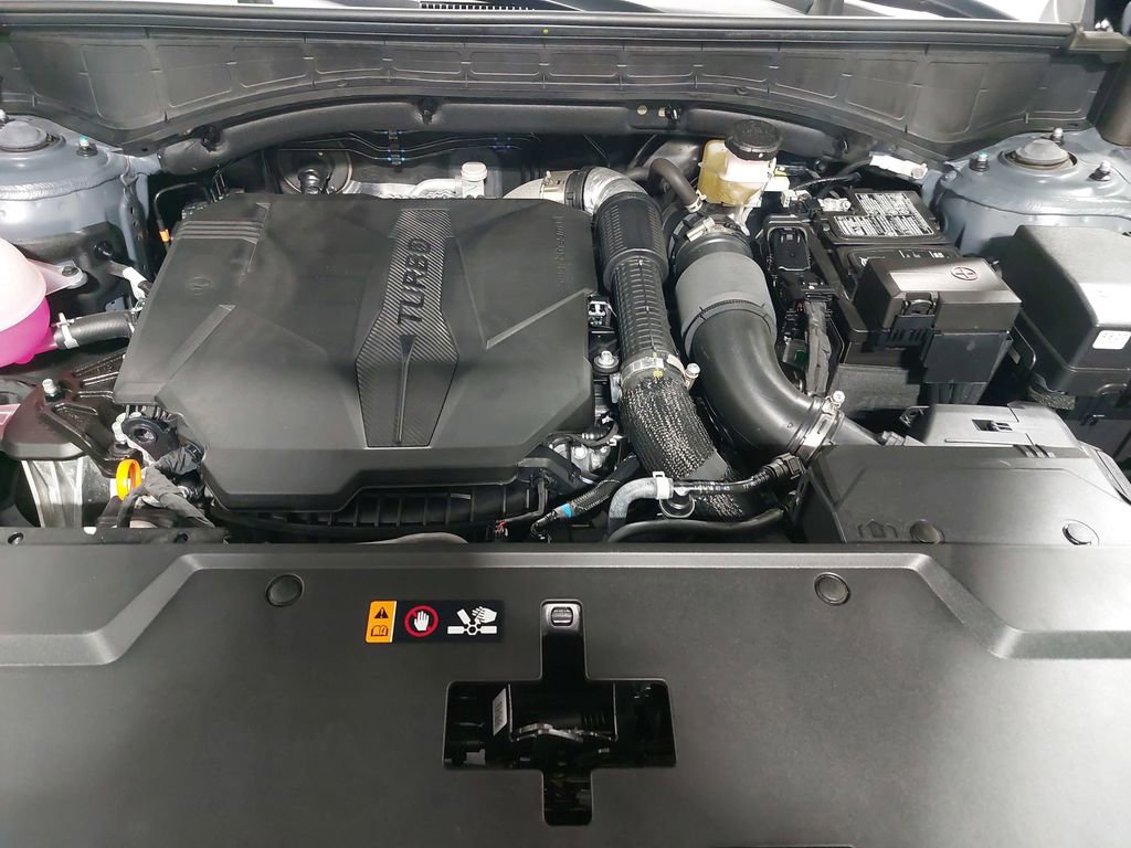 Used 2025 Hyundai Santa Fe Limited image 35