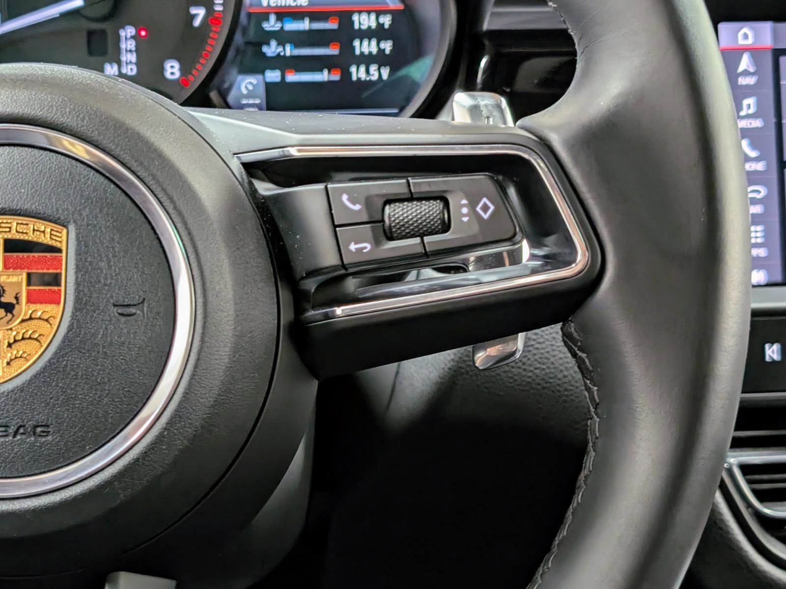 Used 2023 Porsche Macan image 35