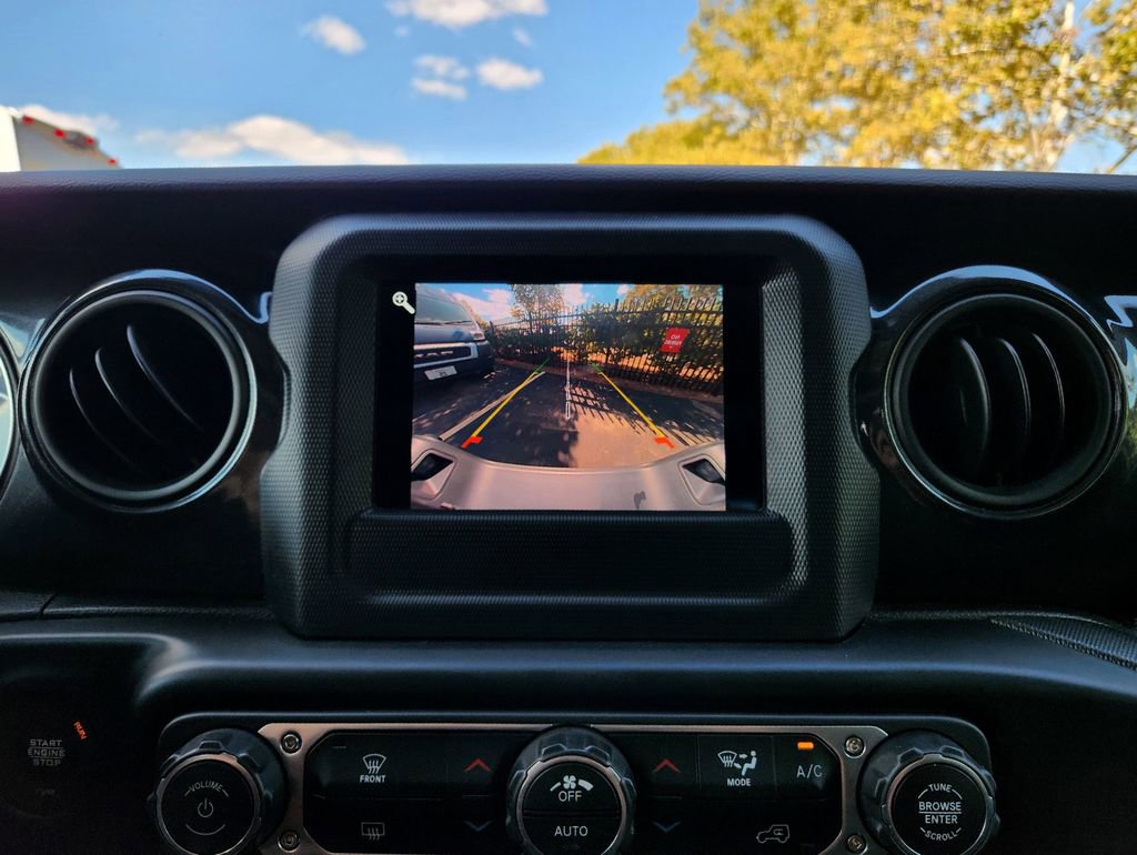 Used 2022 Jeep Gladiator Sport image 22