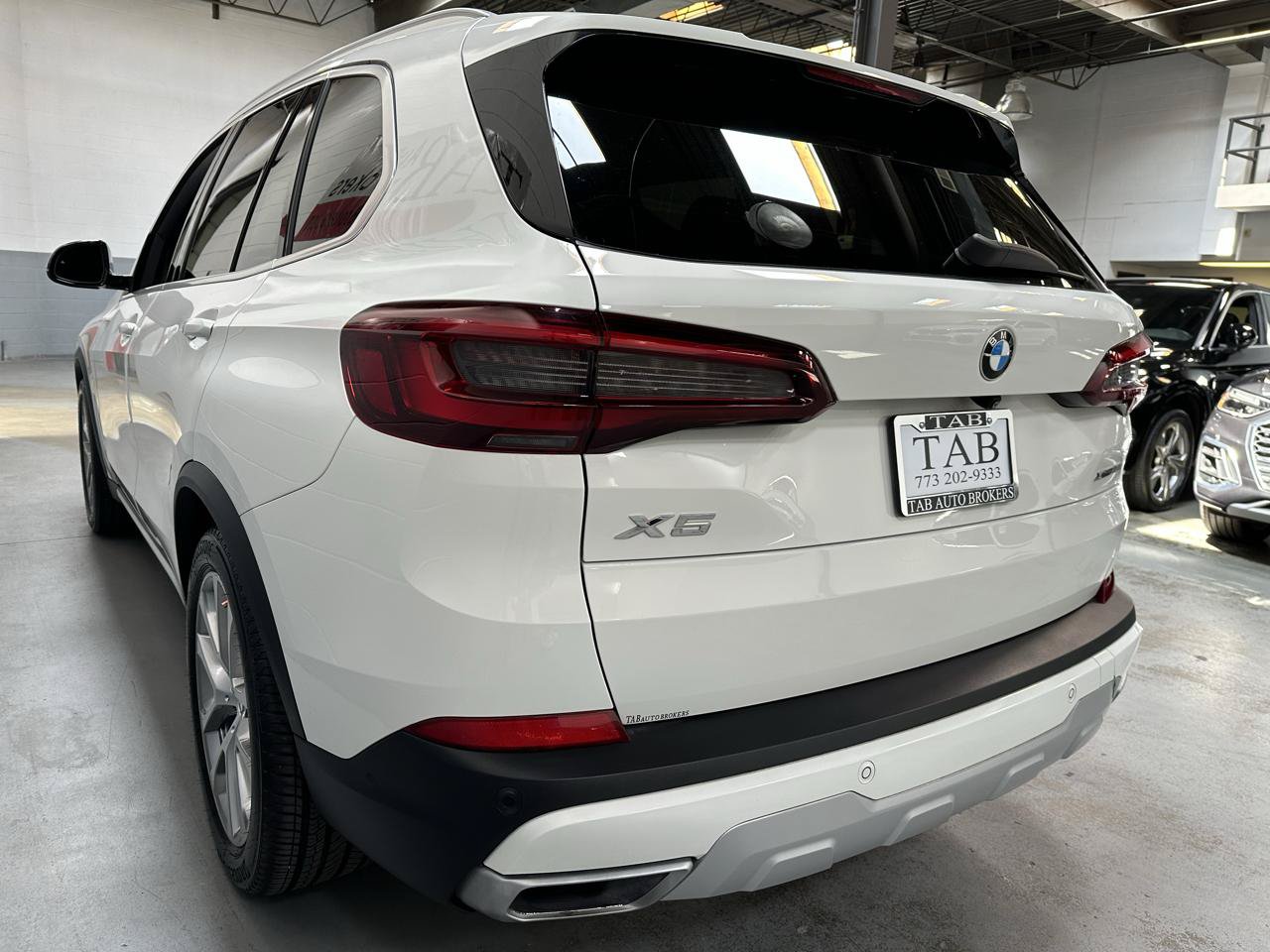 Used 2020 BMW X5 xDrive40i w/ Convenience Package AWD/4WD image 5