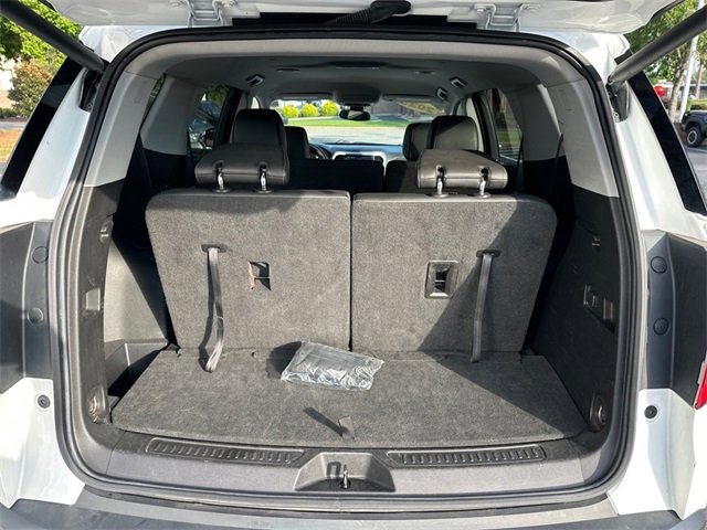 Used 2023 GMC Acadia SLT image 29