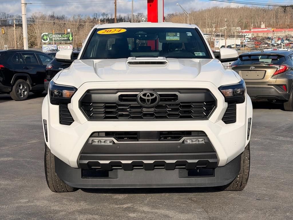Used 2024 Toyota Tacoma TRD Sport w/ TRD Sport Upgrade Package image 10