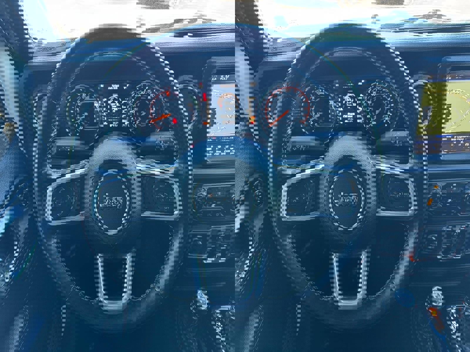 Used 2020 Jeep Gladiator Overland image 8