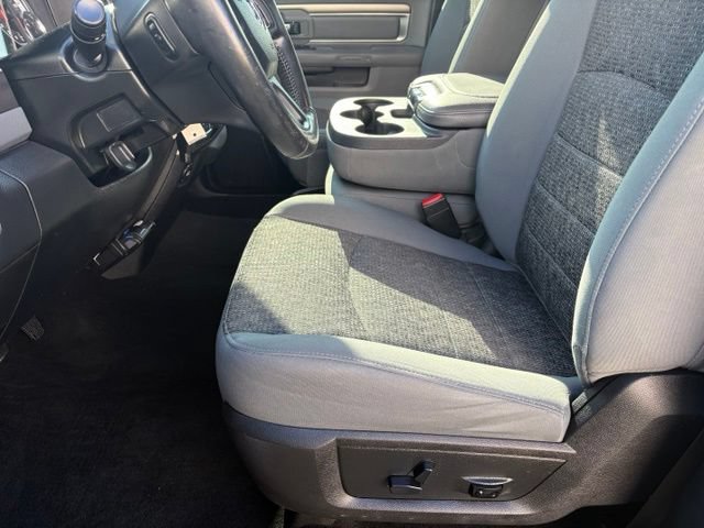 Used 2018 RAM 1500 Classic SLT w/ Luxury Group AWD/4WD image 10