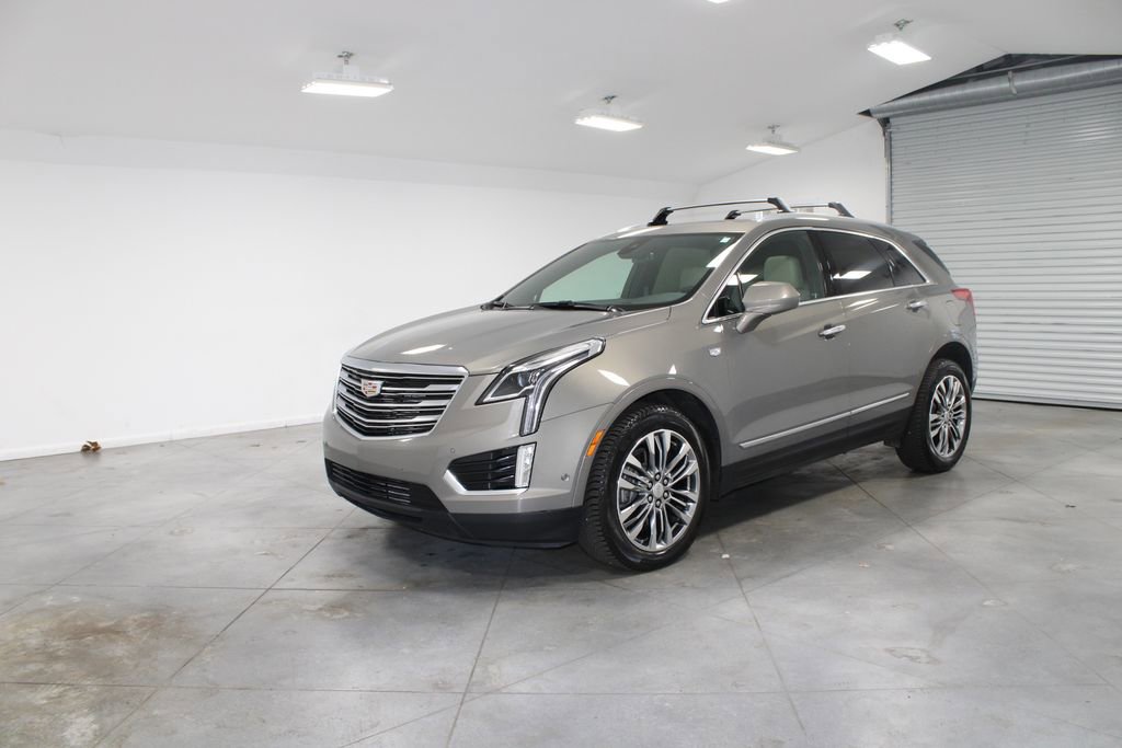 Used 2018 Cadillac XT5 Premium Luxury w/ Driver Assist Package image 4