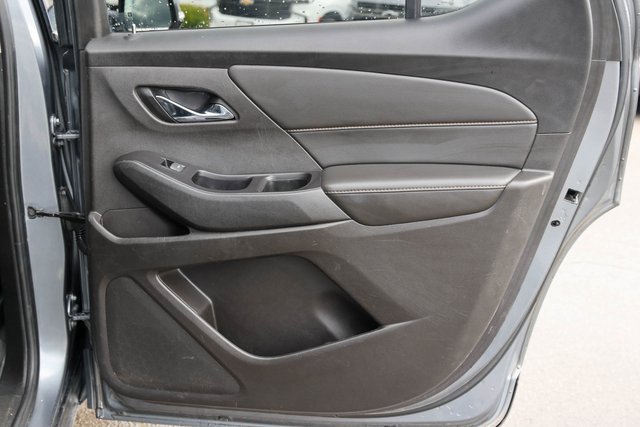 Used 2018 Chevrolet Traverse LT w/ LPO, Cargo Package image 16