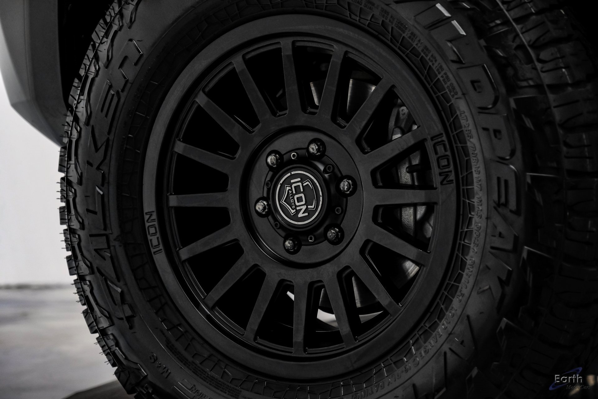 Used 2024 Toyota Land Cruiser image 87