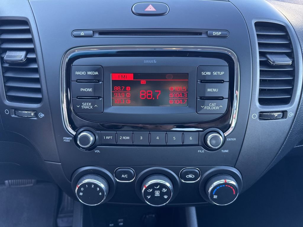 Used 2017 Kia Forte LX image 13