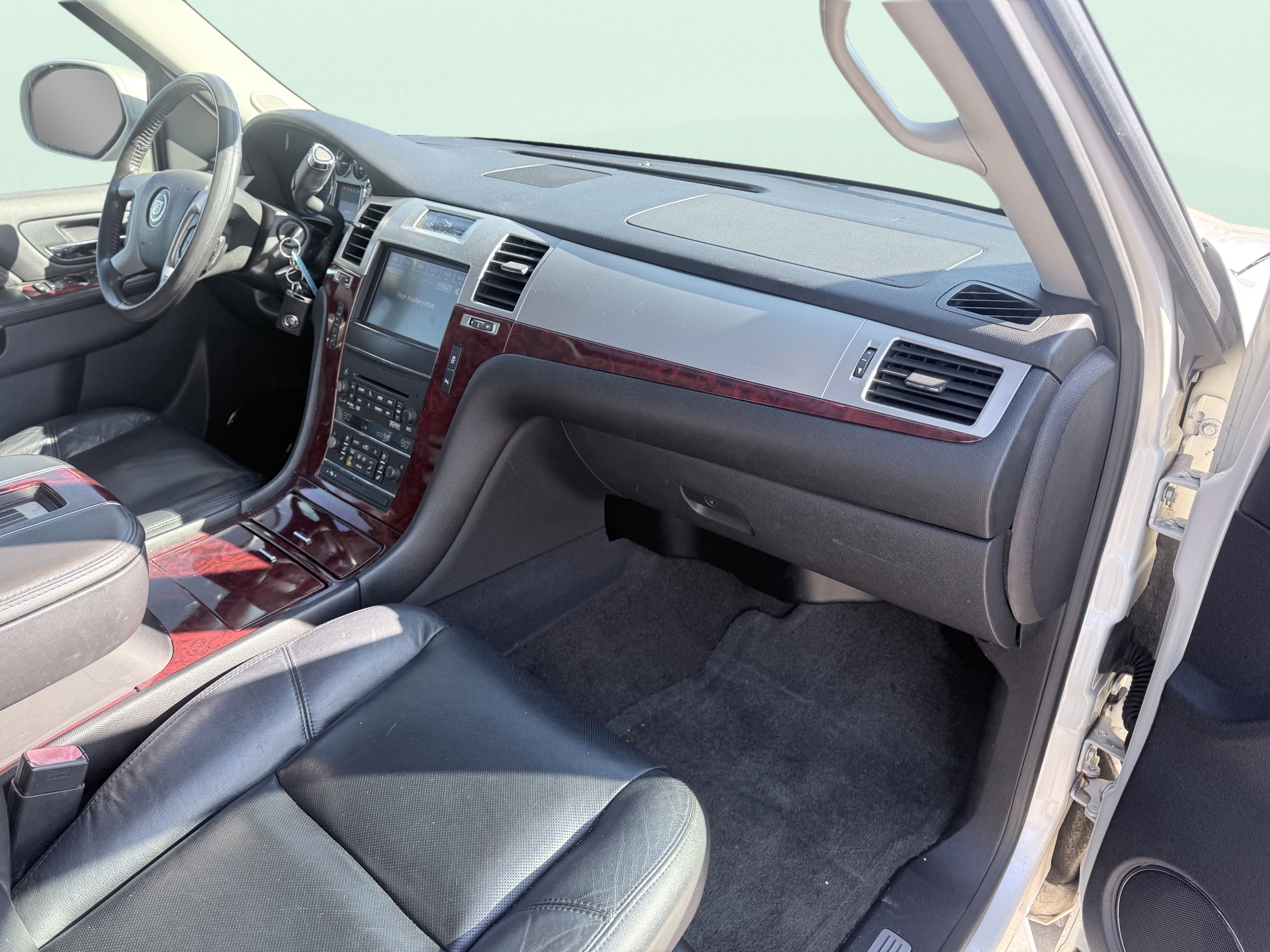 Used 2012 Cadillac Escalade Luxury RWD image 47