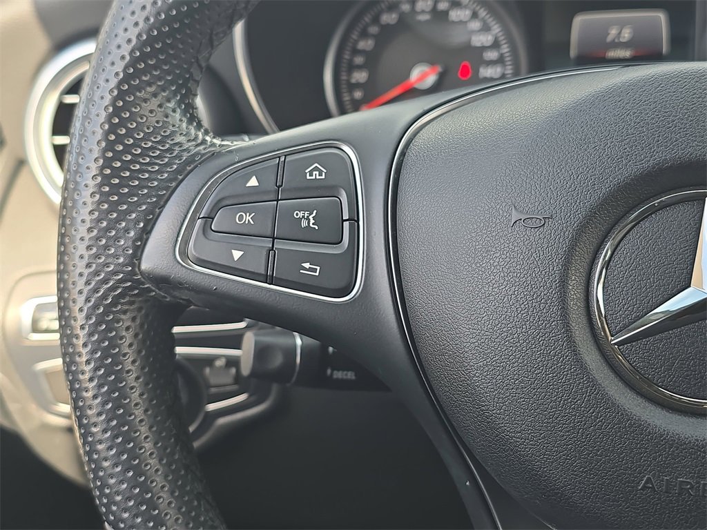 Used 2017 Mercedes-Benz GLC 300 4MATIC image 21