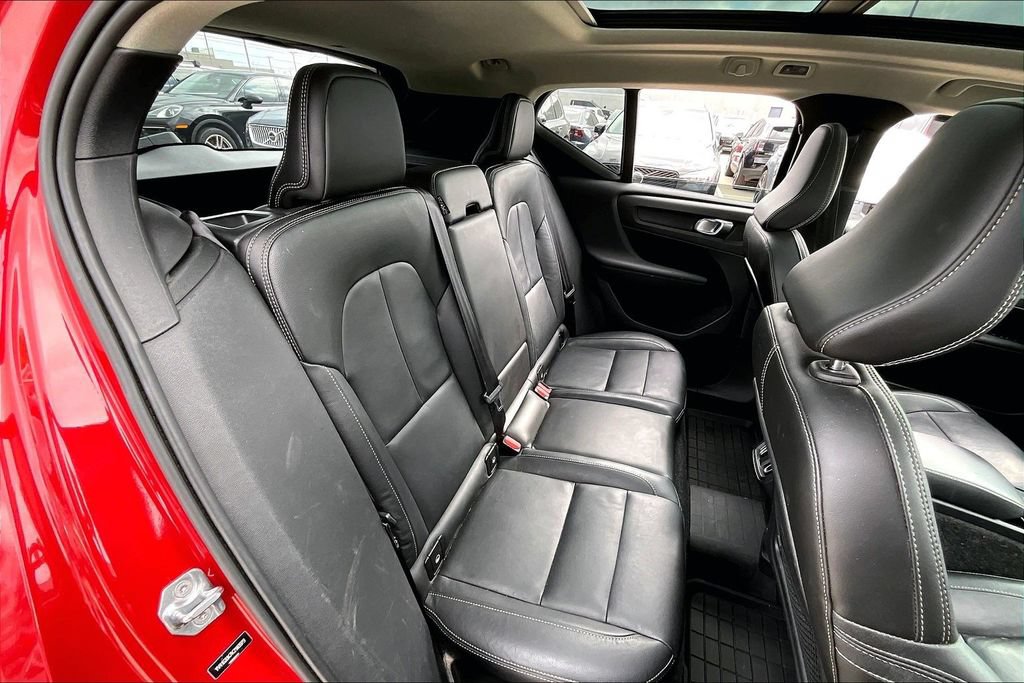 Used 2019 Volvo XC40 T5 Momentum AWD/4WD image 36