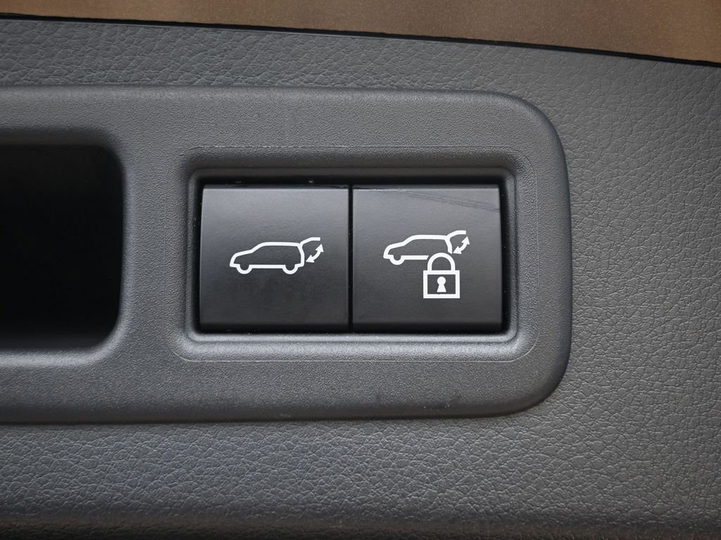 Used 2024 Lexus RX 500h F Sport w/ Convenience Package image 17