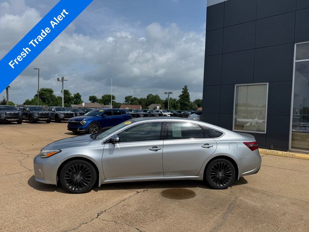 Used 2016 Toyota Avalon Touring FWD image 2