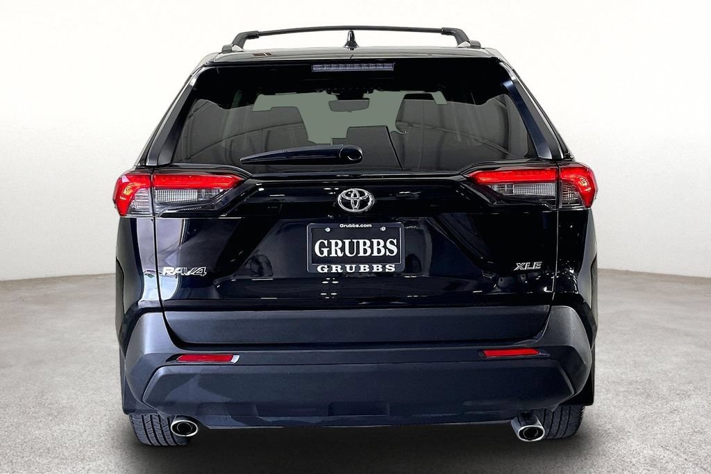 Used 2024 Toyota RAV4 XLE Premium FWD image 5