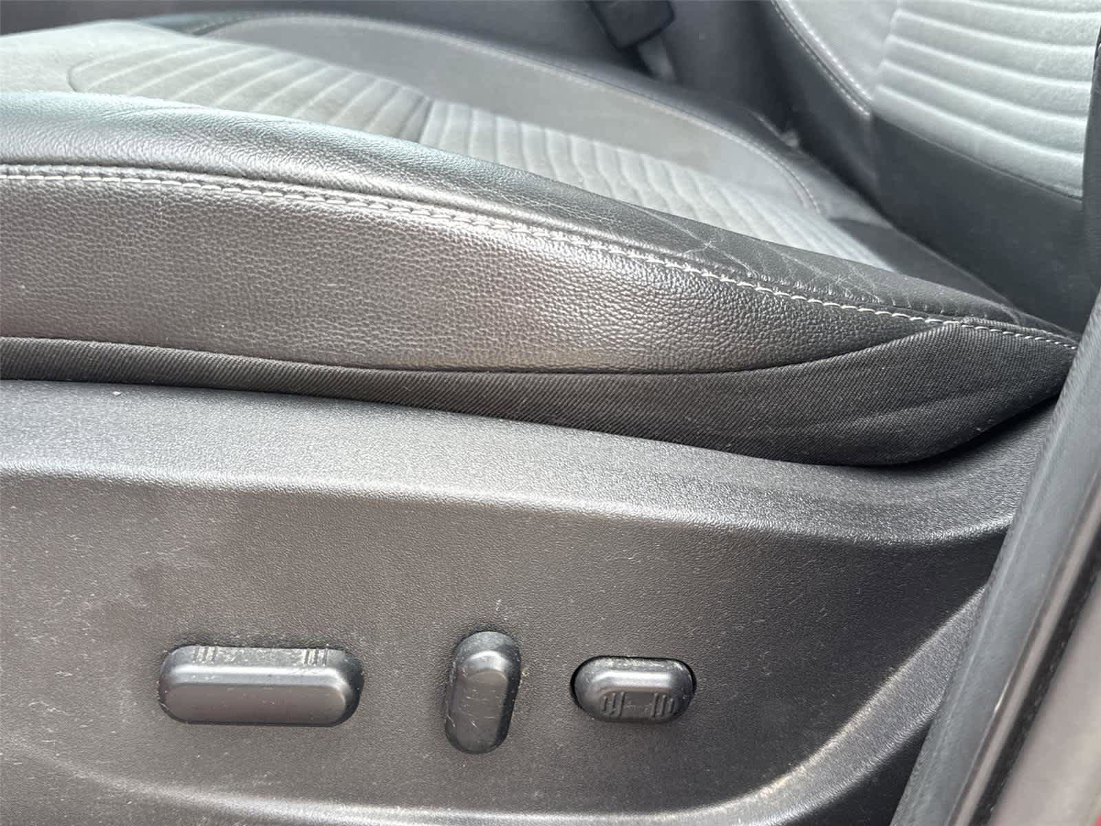 Used 2019 Ford Escape SE AWD/4WD image 14