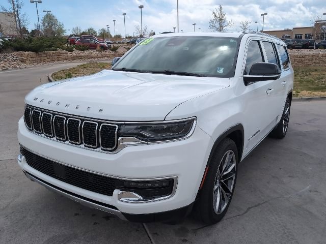 Used 2023 Jeep Wagoneer L Series III w/ Premium Group I AWD/4WD video 3