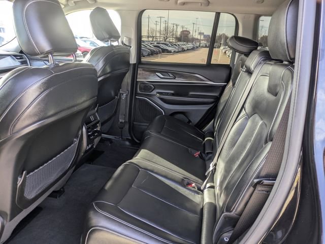 Used 2022 Jeep Grand Cherokee Limited image 25