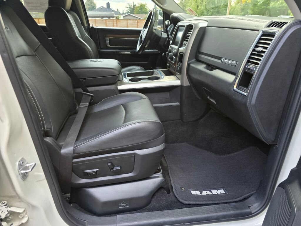 Used 2016 RAM 3500 Laramie w/ Convenience Group image 14