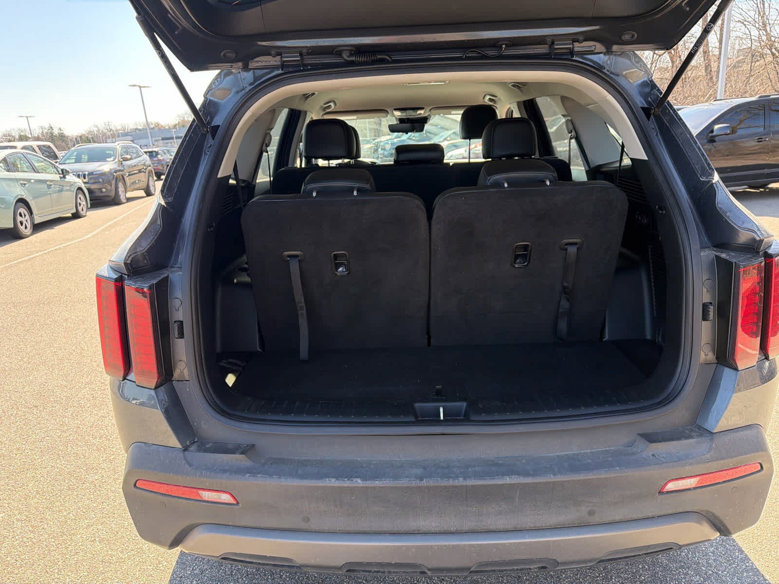 Used 2022 Kia Sorento S AWD/4WD image 8