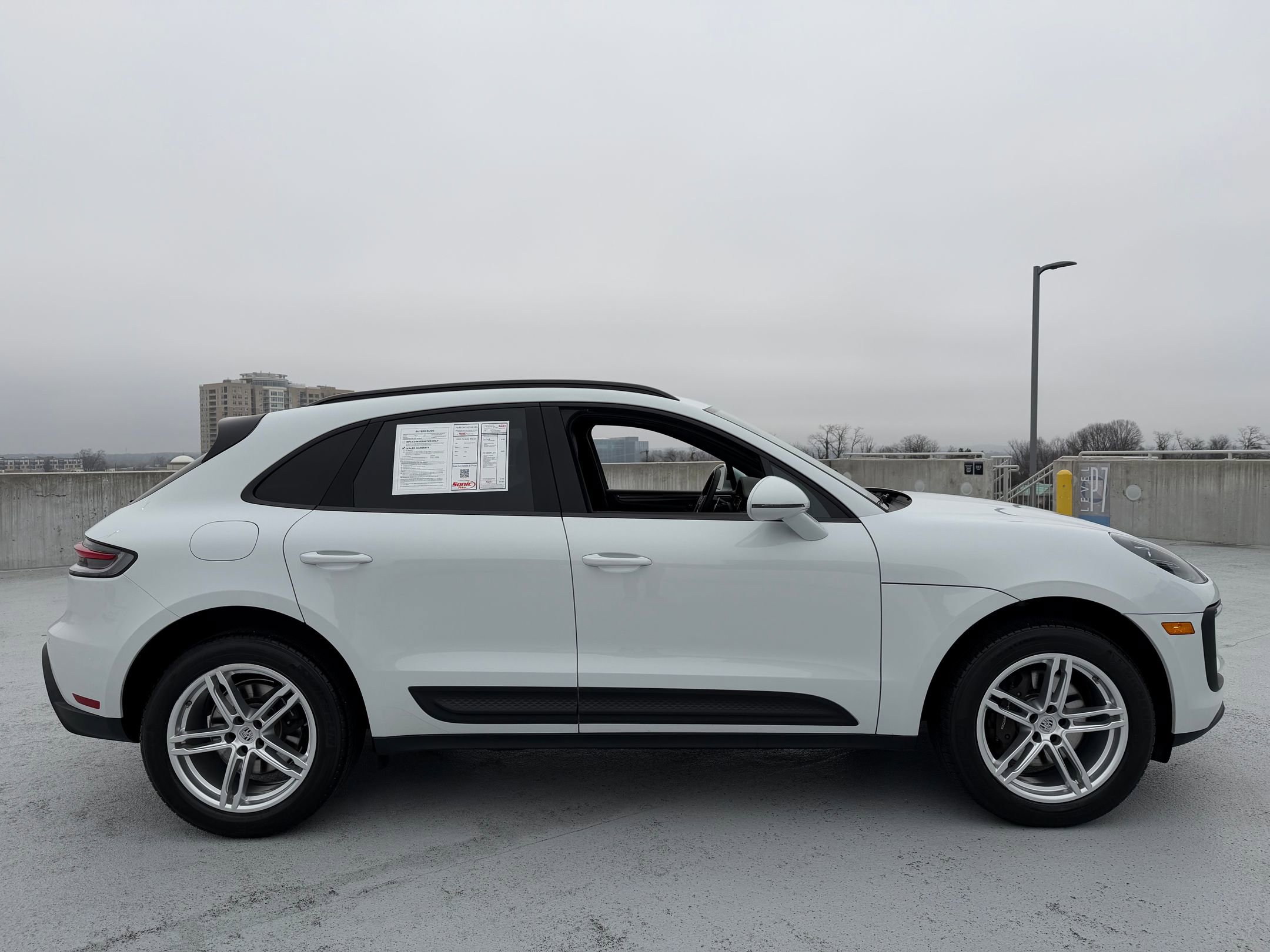 Certified 2023 Porsche Macan image 8