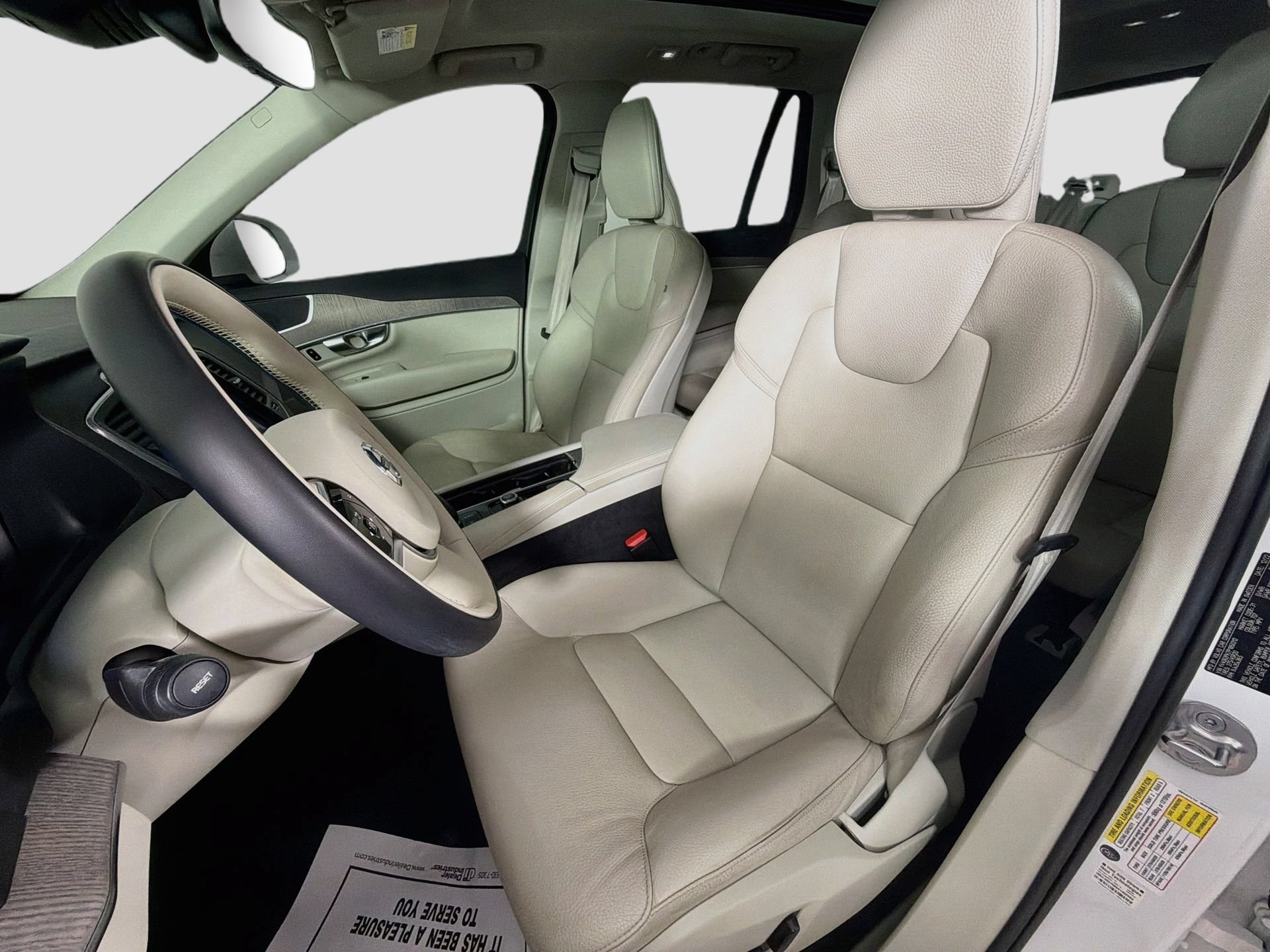 Certified 2023 Volvo XC90 B6 Core w/ Protection Package Premier AWD/4WD image 18