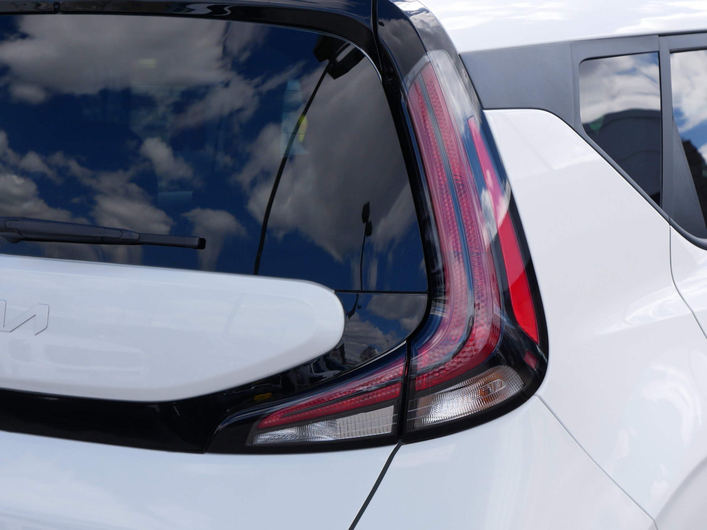 Used 2025 Kia Soul LX FWD image 17