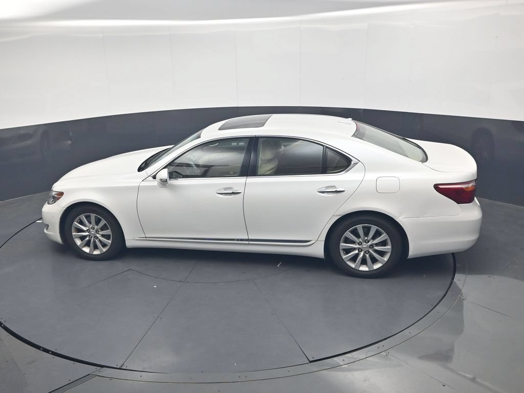 Used 2011 Lexus LS 460 AWD w/ Comfort Pkg image 19