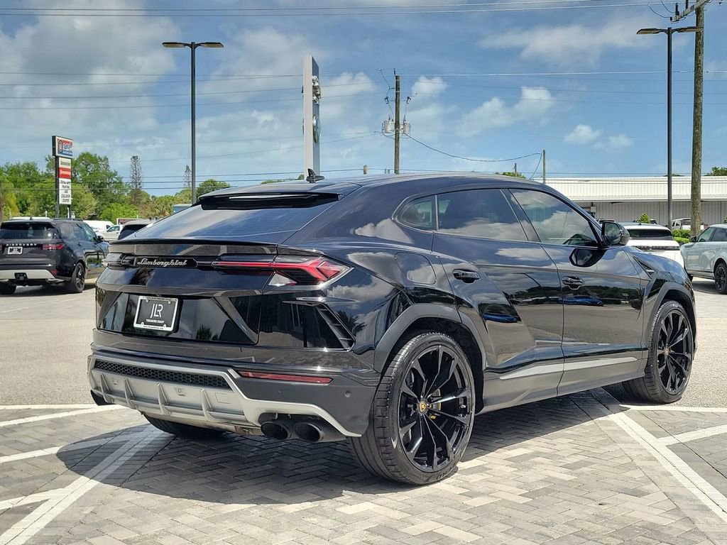 Used 2020 Lamborghini Urus image 5