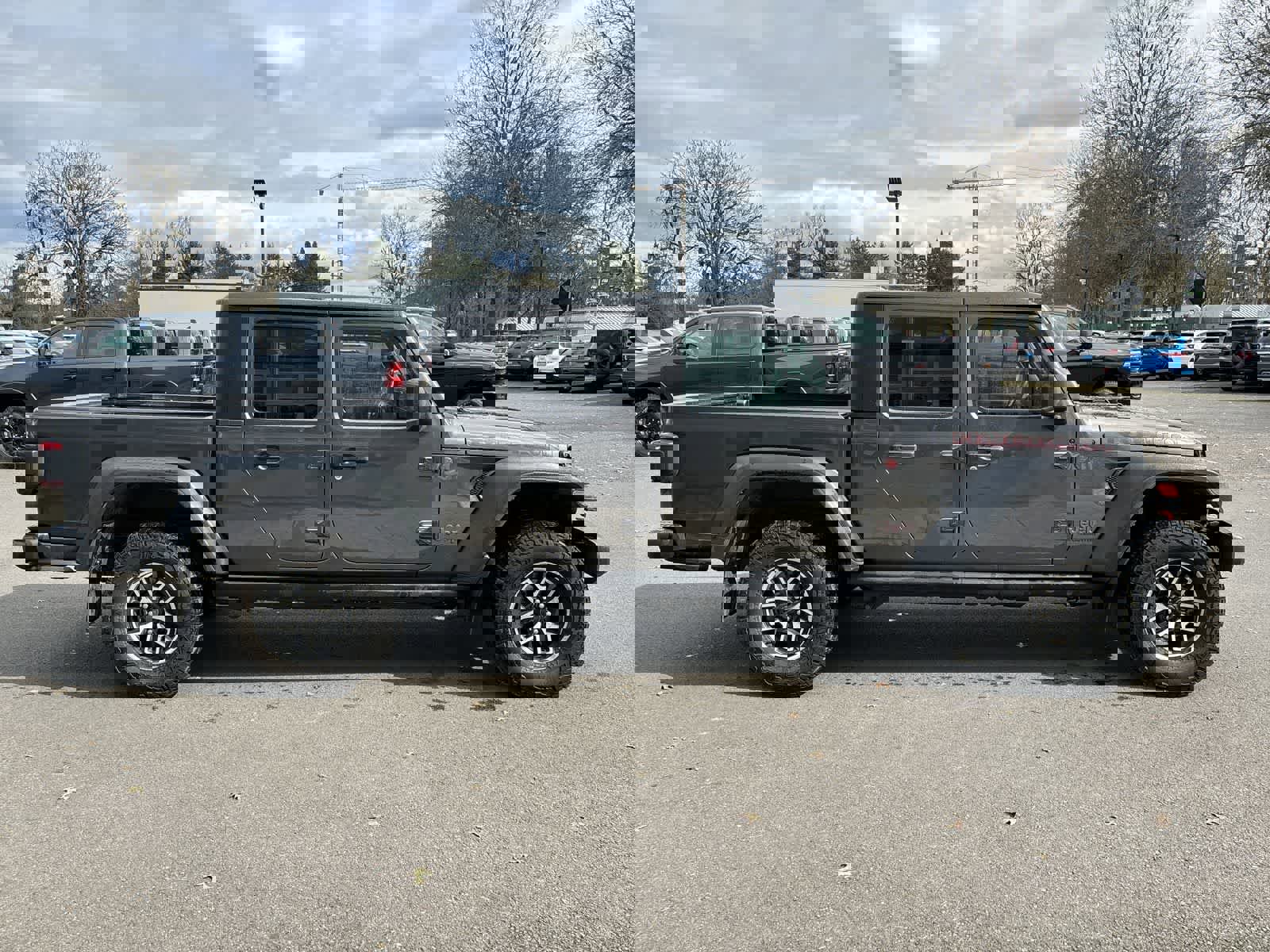 Used 2024 Jeep Gladiator Rubicon w/ Technology Group image 5