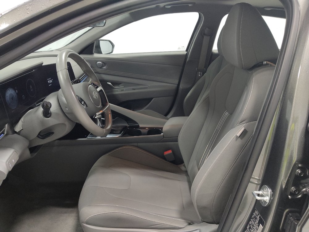 Used 2024 Hyundai Elantra SEL w/ Convenience Package FWD image 17