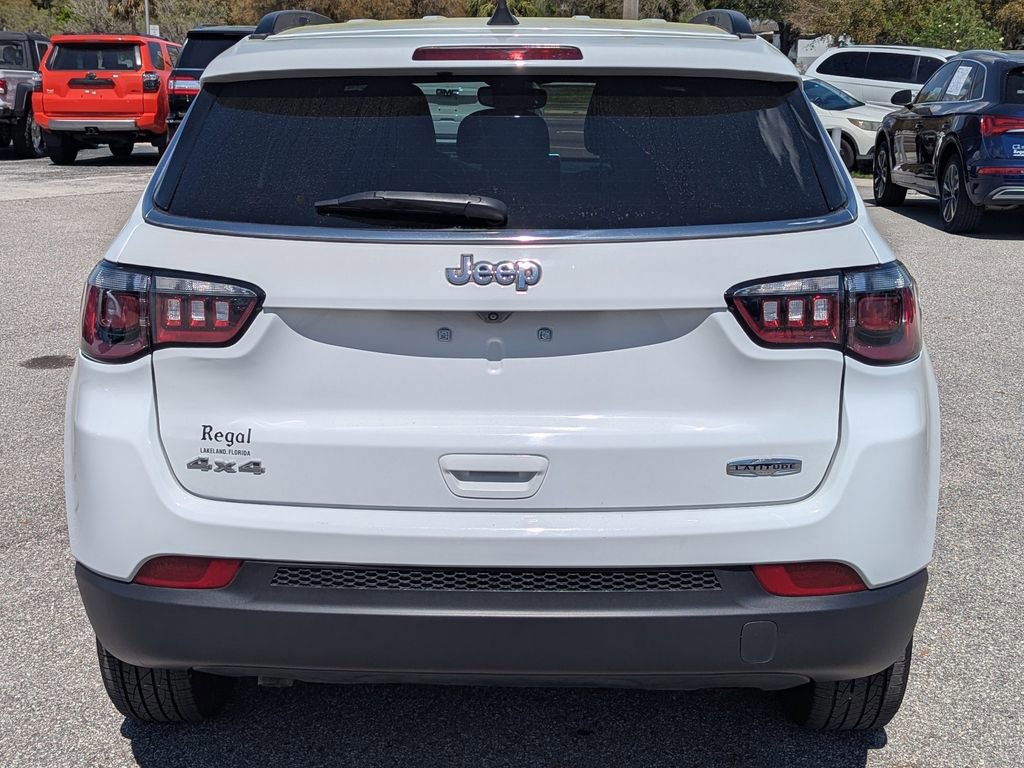 Used 2023 Jeep Compass Latitude image 4