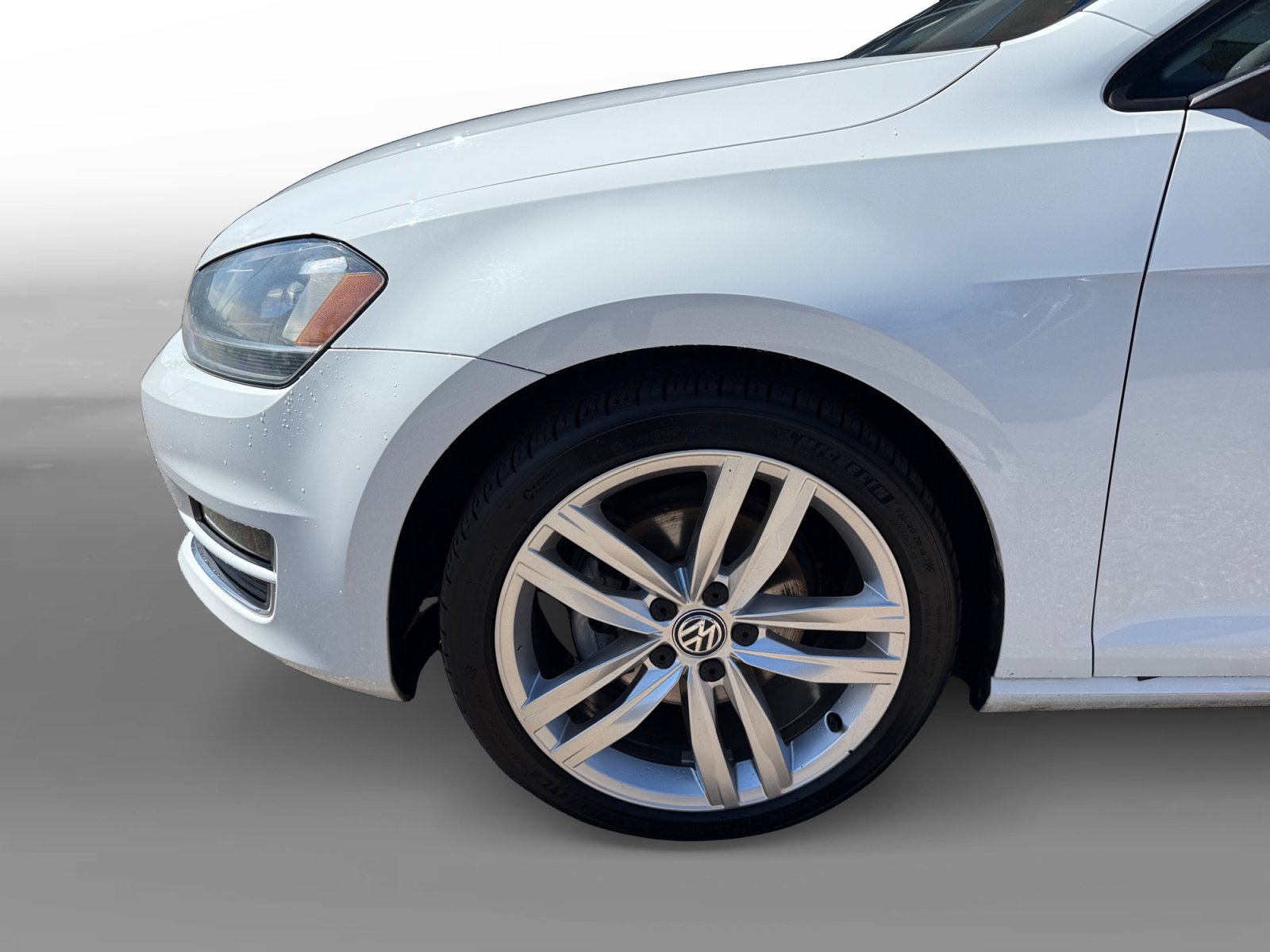 Used 2015 Volkswagen Golf TDI SEL w/ Lighting Package (SEL) FWD image 9