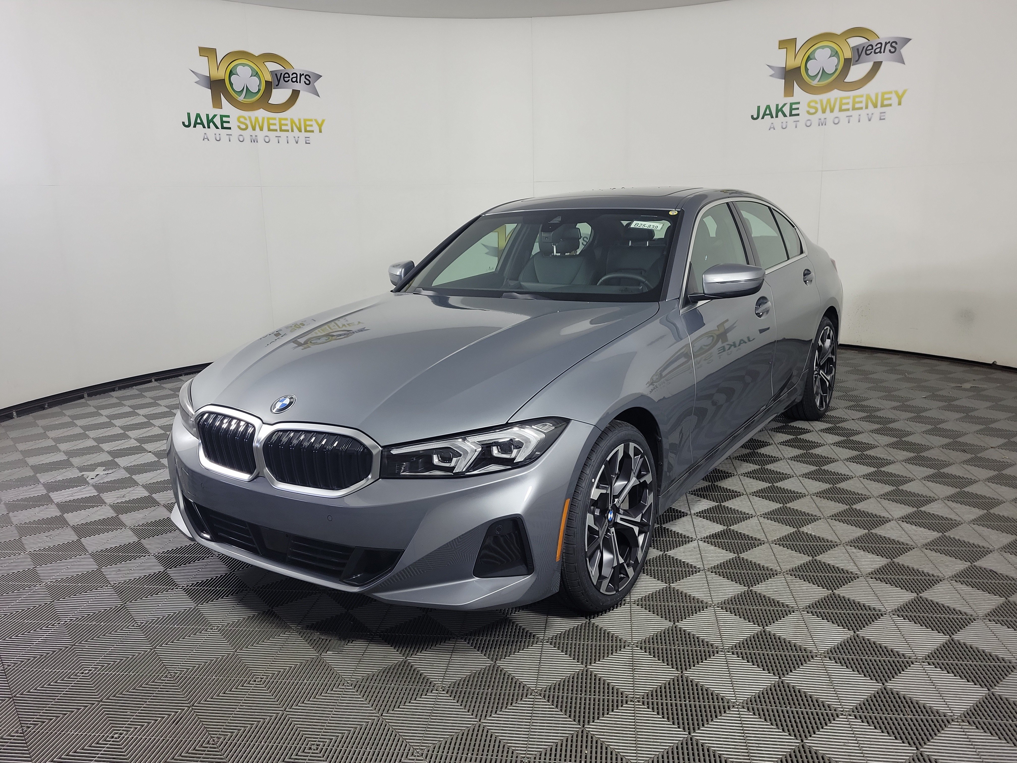 Certified 2025 BMW 330i xDrive Sedan w/ Premium Package AWD/4WD image 3