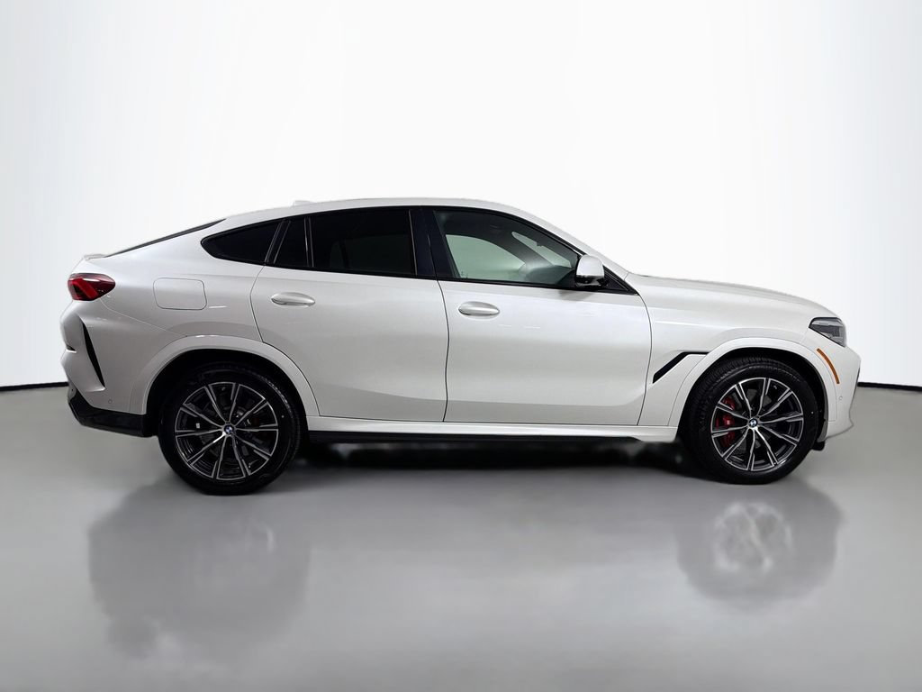Used 2021 BMW X6 xDrive40i w/ M Sport Package AWD/4WD image 4