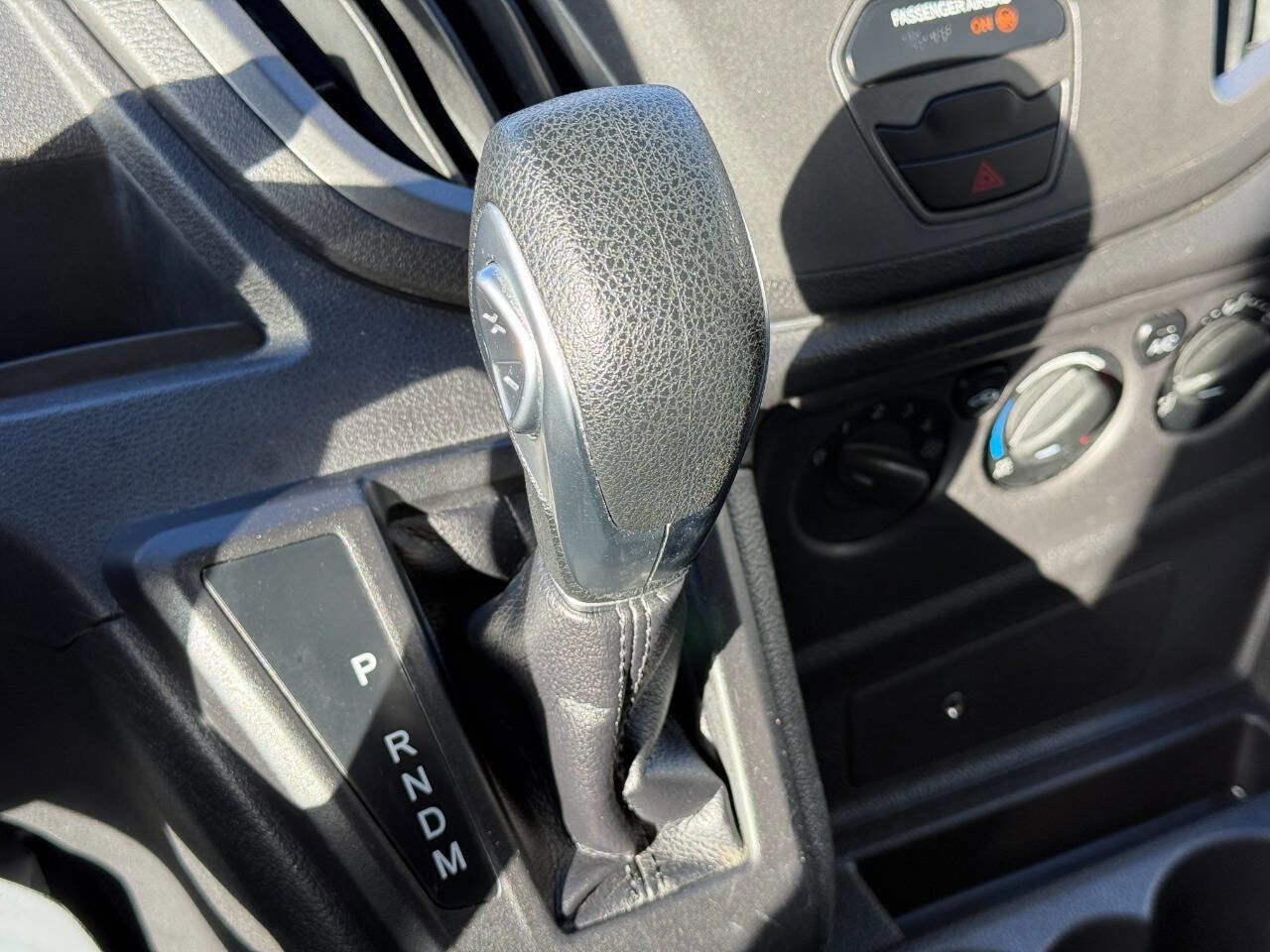 Used 2018 Ford Transit 250 130 Low Roof image 22