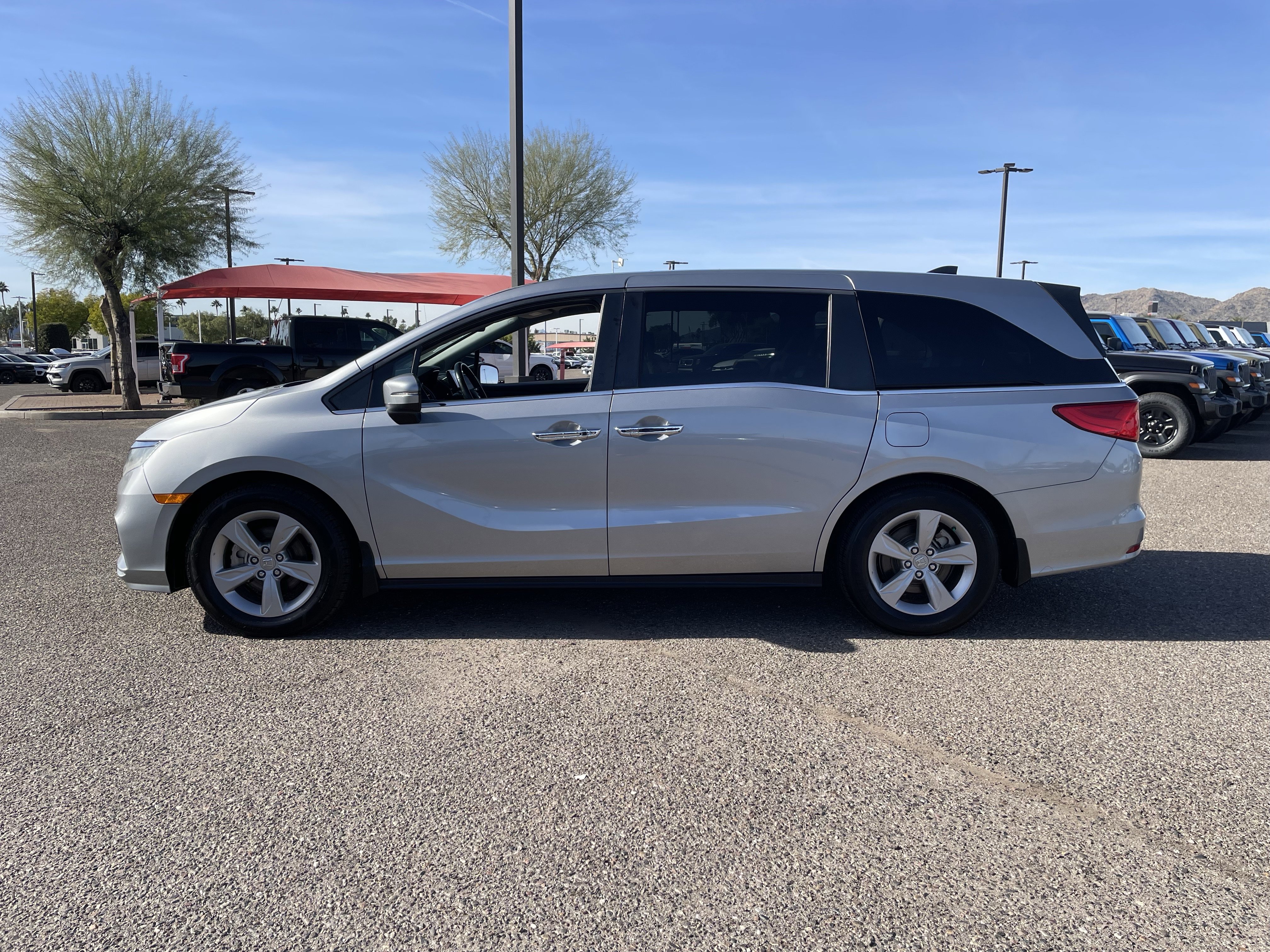 Used 2018 Honda Odyssey EX-L image 3
