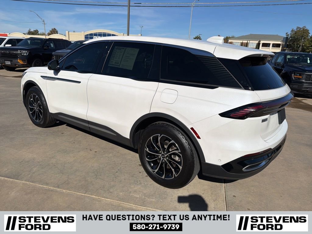 Used 2024 Lincoln Nautilus Premier image 8