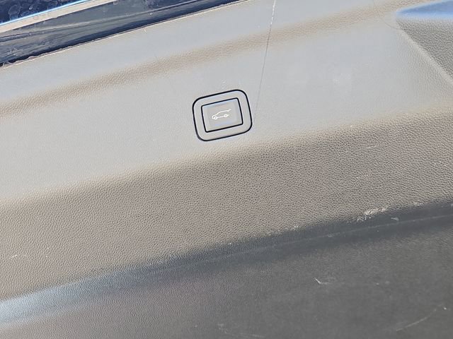 Used 2023 Chevrolet Tahoe LT w/ Luxury Package image 8