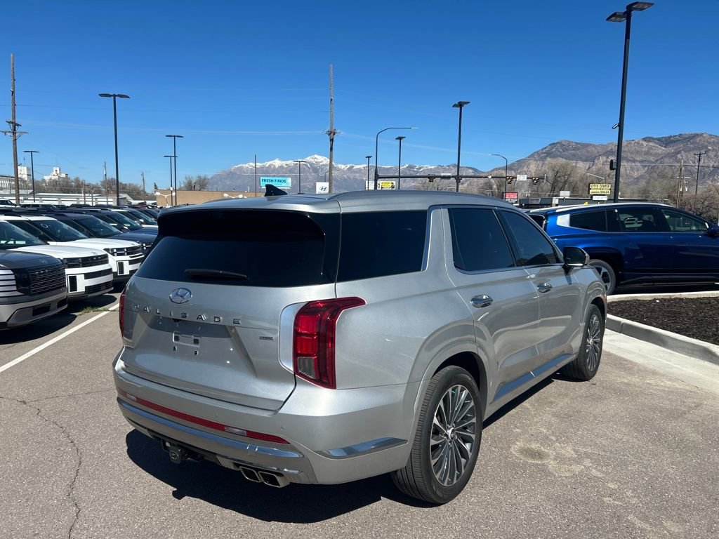 Used 2024 Hyundai Palisade Calligraphy image 7