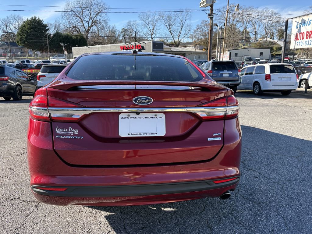Used 2018 Ford Fusion SE w/ Equipment Group 201A image 4