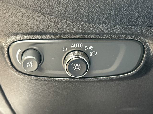 Used 2018 Chevrolet Equinox LT w/ Redline Edition AWD/4WD image 28